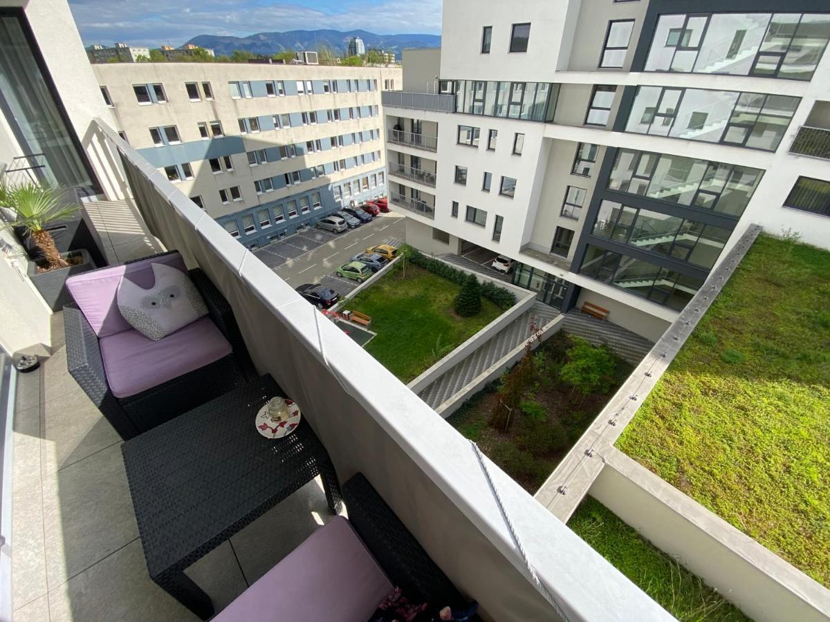 Apartment Mala Praha & Parking In The Garage Zilina Exterior photo